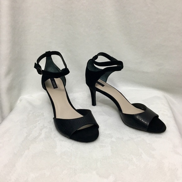 Alfani Shoes - 4/ $25.  Alfani Black Galeah Sandals. Size 7M.